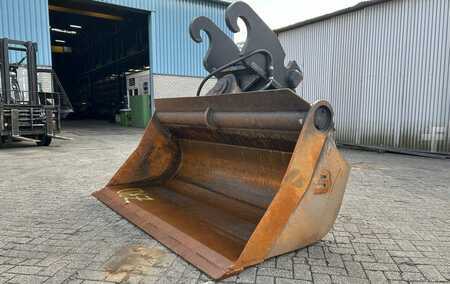 Annet 2004 Verachtert TILTABLE DITCH CLEANING BUCKET NGT-5-2500-CW55S (2)