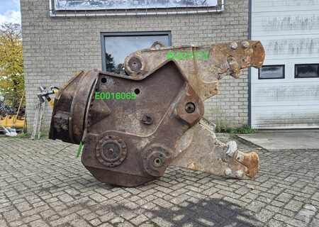 Přídavná zařízení 0 Verachtert Multi Processor MP324-D BEK (1)