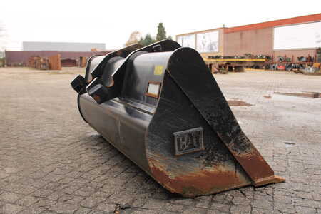 Osprzęt 2022 [div] DITCH CLEANING BUCKET DC-2-1800-0.90-PH-CW20 (3)