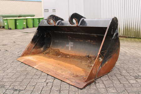 Osprzęt 2022 [div] GRABENRAUMLÖFFEL DC-2-1800-0.90-PH-CW20 (2)