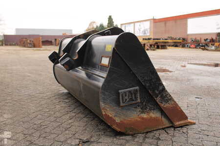 Osprzęt 2022 [div] GRABENRAUMLÖFFEL DC-2-1800-0.90-PH-CW20 (3)