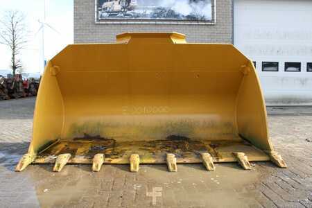 Attrezzatura 0 [div] LOADING BUCKET WP-CAT 950/962K/M (1)