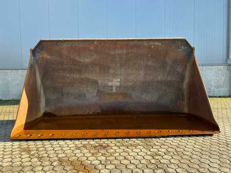 Outro 0 [div] LAADBAK WP-3000-VOLVO (1)