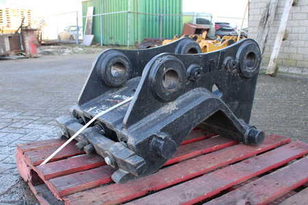 Ráépithetö részek 2002 Verachtert MECHANICAL QUICK COUPLER CW-20-D.N.N. CAT M312D/M318F (2)