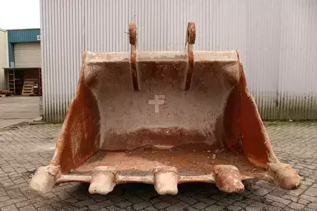 Implementos 0 Verachtert EXCAVATION BUCKET HH-6-1800 CW55S (1)