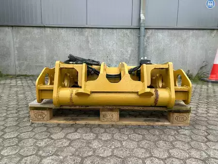 Liitteet 0 Caterpillar HYDRAULICK CUICK COUPLER FUSION 926M (1)