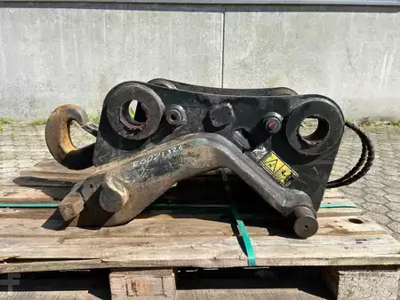 Liitteet 2020 Verachtert HYDRAULIC QUICK COUPLER CW-30-H.4.N. (1)