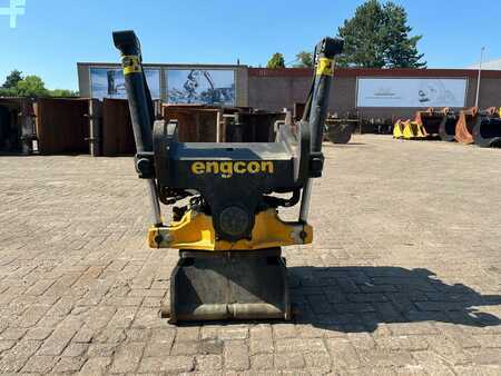 Liitteet 0 Engcon Engcon tiltrotator EC226 (2)