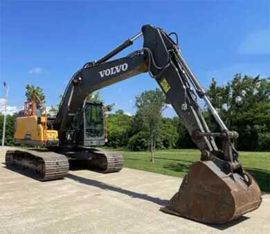 Hydraulic Excavators 2019 Volvo EC220EL (2)