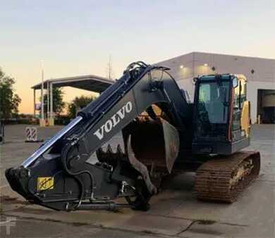 Hydraulic Excavators 2019 Volvo ECR235EL (2)