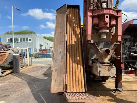 Rotary Drilling Rig 0 Sisu 12E480 6x6 water well drill atlas copco XRV410 (10)