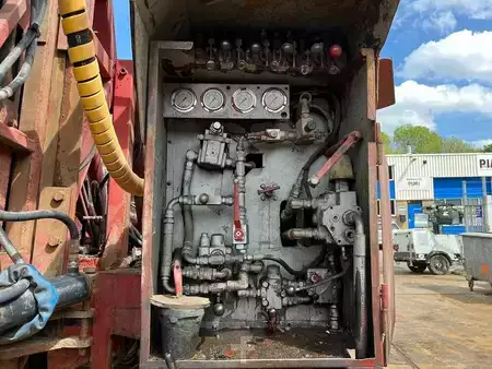 Rotary Drilling Rig 0 Sisu 12E480 6x6 water well drill atlas copco XRV410 (11)