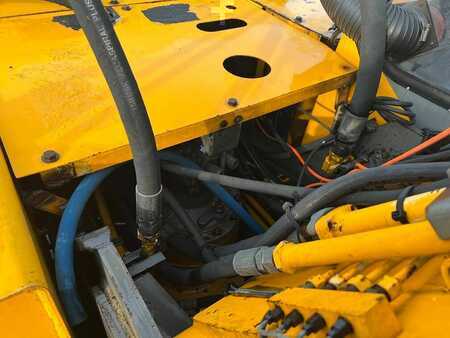 Kedjegraver 0 JCB JS 240 LC (15)