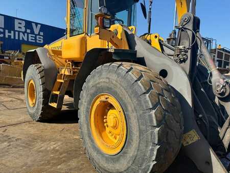 Kolové nakladače 0 Volvo L 110 E (10)