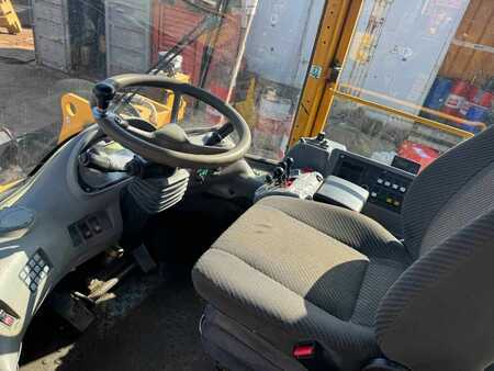 Kolové nakladače 0 Volvo L 110 E (14)