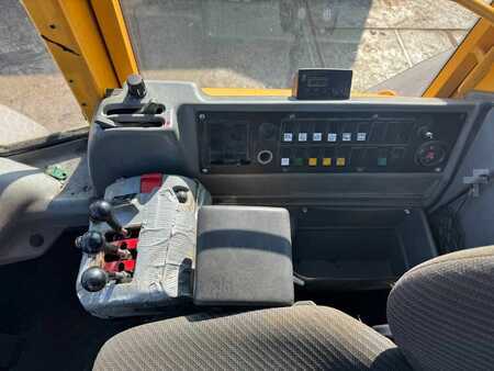 Kolové nakladače 0 Volvo L 110 E (17)