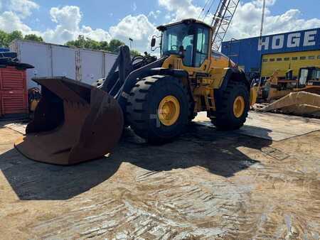 Chargeuse sur pneus 0 Volvo L 220 H ( WITH NEW TYRES ) (1)