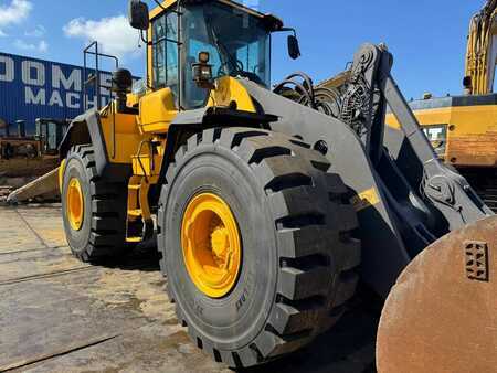 Chargeuse sur pneus 0 Volvo L 220 H ( WITH NEW TYRES ) (10)