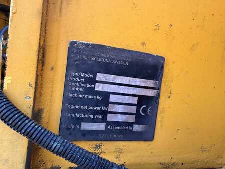 Chargeuse sur pneus 0 Volvo L 220 H ( WITH NEW TYRES ) (13)