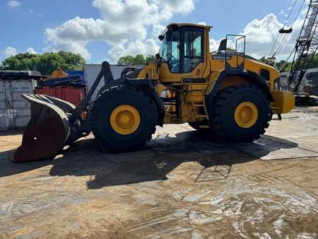 Chargeuse sur pneus 0 Volvo L 220 H ( WITH NEW TYRES ) (2)