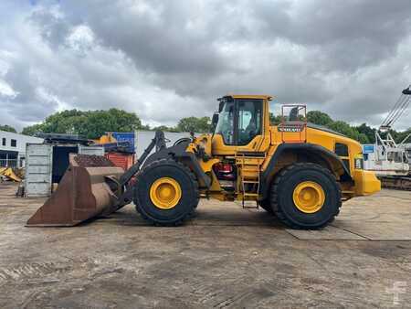 Chargeuse sur pneus 0 Volvo L 220 H (2)
