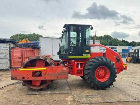 Walce  0 Caterpillar CAT CP 533 E (1)