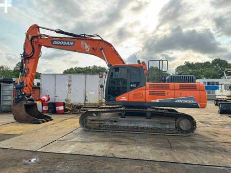 Koparki gąsienicowe 0 Doosan DX 300 LC-5 (1)