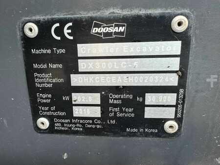 Koparki gąsienicowe 0 Doosan DX 300 LC-5 (20)