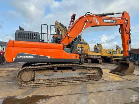 Koparki gąsienicowe 0 Doosan DX 300 LC-5 (6)