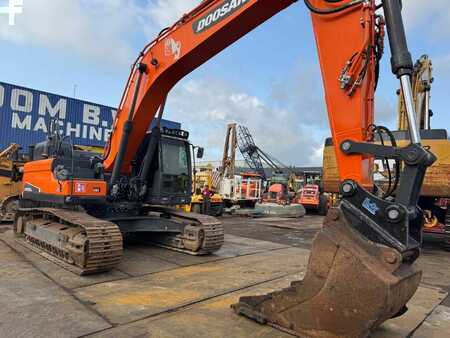 Koparki gąsienicowe 0 Doosan DX 300 LC-5 (7)