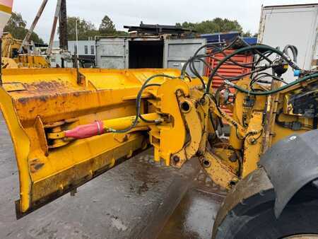 Livellatrici 0 Caterpillar 140 H (15)