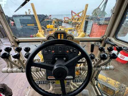 Livellatrici 0 Caterpillar 140 H (16)