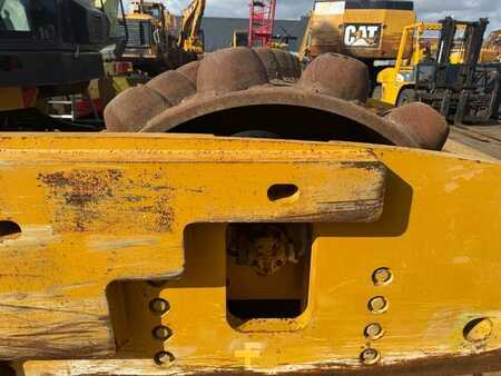 Single drum compactors 0 Caterpillar CP 76 (11)