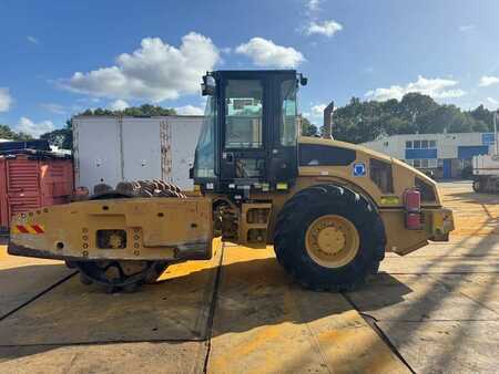 Single drum compactors 0 Caterpillar CP 76 (2)