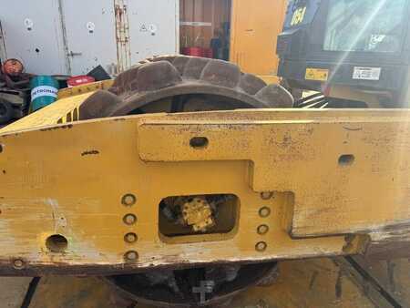 Single drum compactors 0 Caterpillar CP 76 (9)