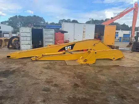 Altri 0 Caterpillar 330 long reach boom 18m (1)