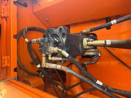 Ostatní 0 Doosan DX 300 LC ( 4.690 original hours 18M long reach ) (18)