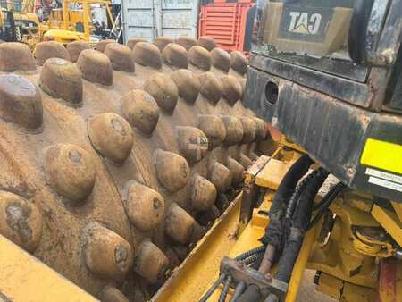 Single drum compactors 0 Caterpillar CP 76 (12)