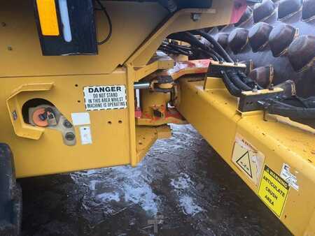 Enkelt tromlekomprimator 0 Caterpillar CP 533 E (10)