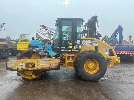 Enkelt tromlekomprimator 0 Caterpillar CP 533 E (2)