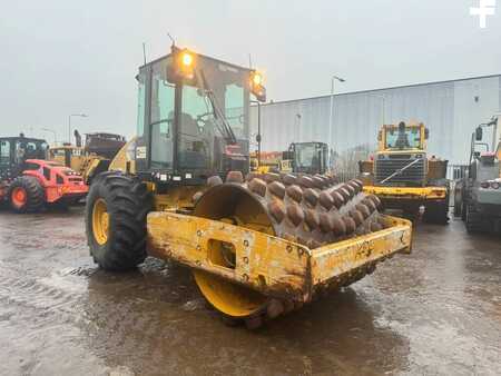 Enkelt tromlekomprimator 0 Caterpillar CP 533 E (7)