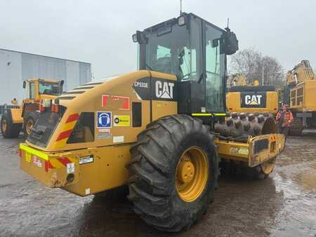 Enkelt tromlekomprimator 0 Caterpillar CP 533 E (5)