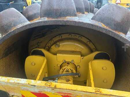 Enkelt tromlekomprimator 0 Caterpillar CP 533 E (8)