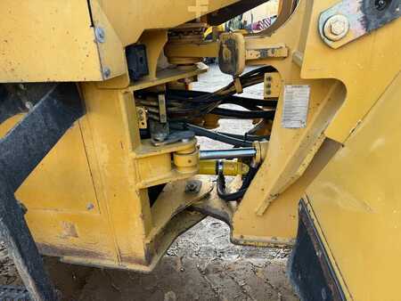 Chargeuse sur pneus 0 Caterpillar 938 G (10)