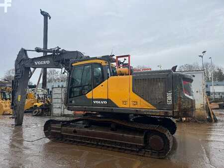 Pelles sur chenilles 0 Volvo EC 300 EL (2)