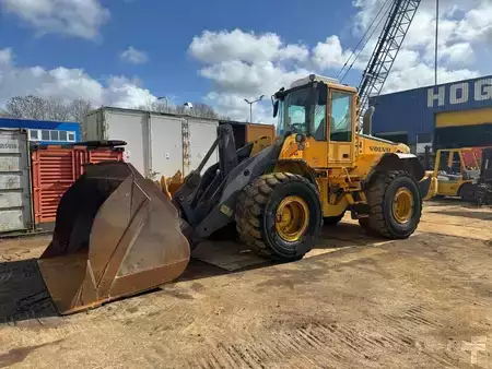 Hjullastare 0 Volvo L 120 E (1)