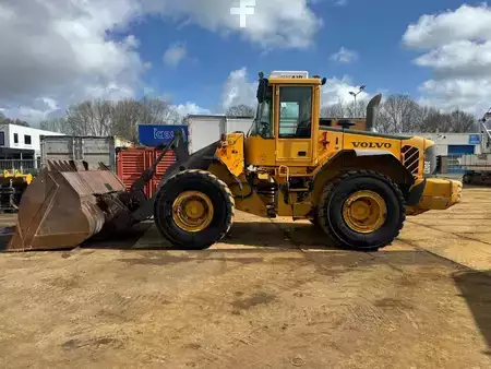 Hjullastare 0 Volvo L 120 E (2)