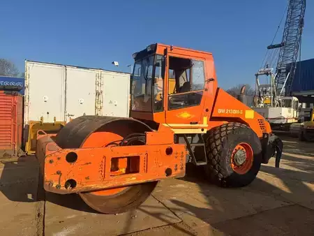 Walce  0 BOMAG BW 213 D H-3 (2)