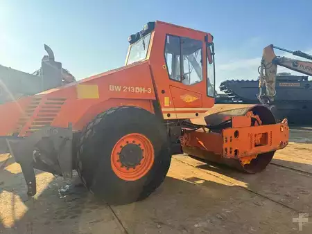 Walce  0 BOMAG BW 213 D H-3 (5)