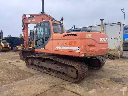 Bæltegraver 0 Doosan DX 225 LC (2)